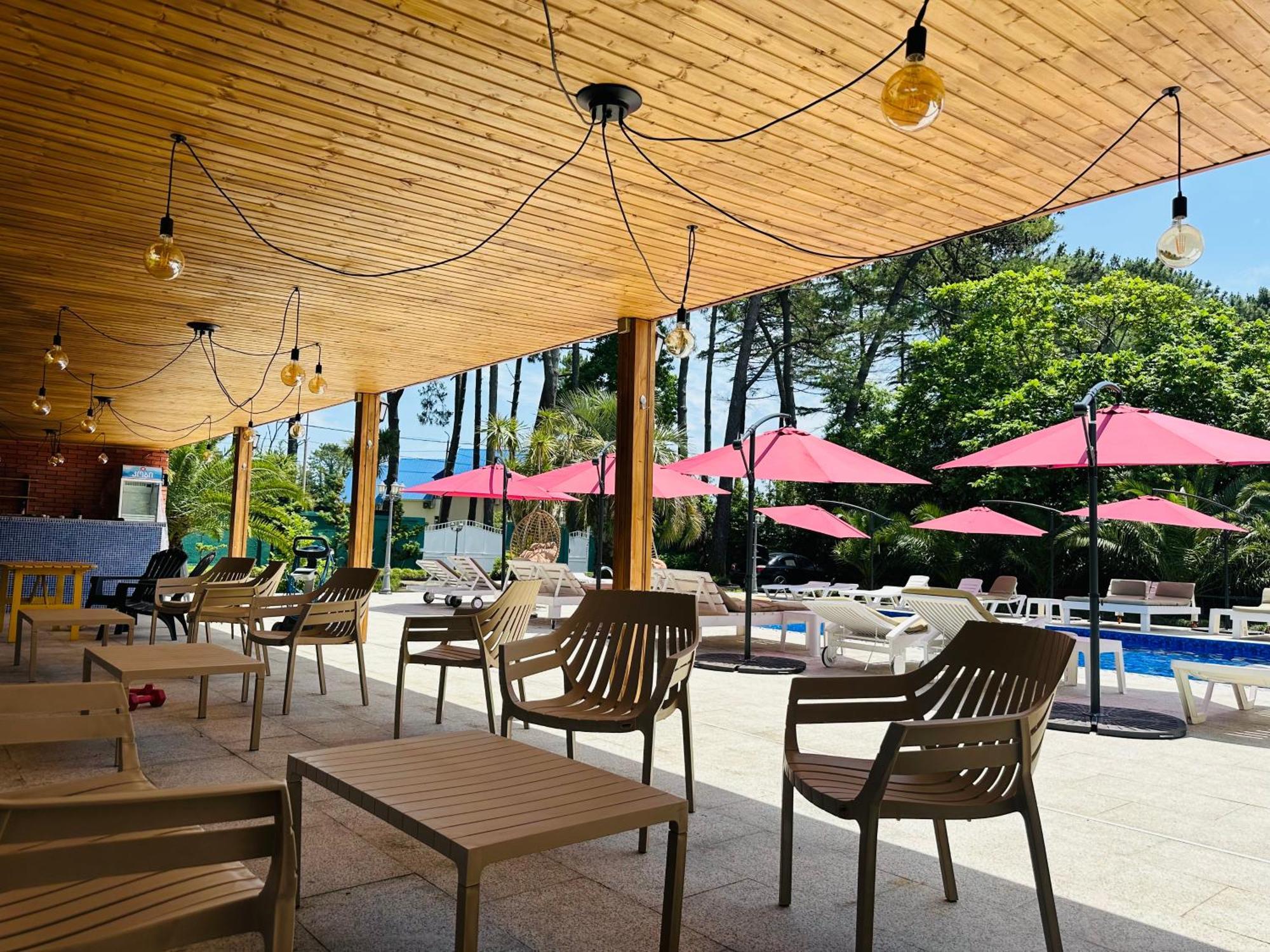 Claude Monet Beach Hotel Ureki Exterior photo